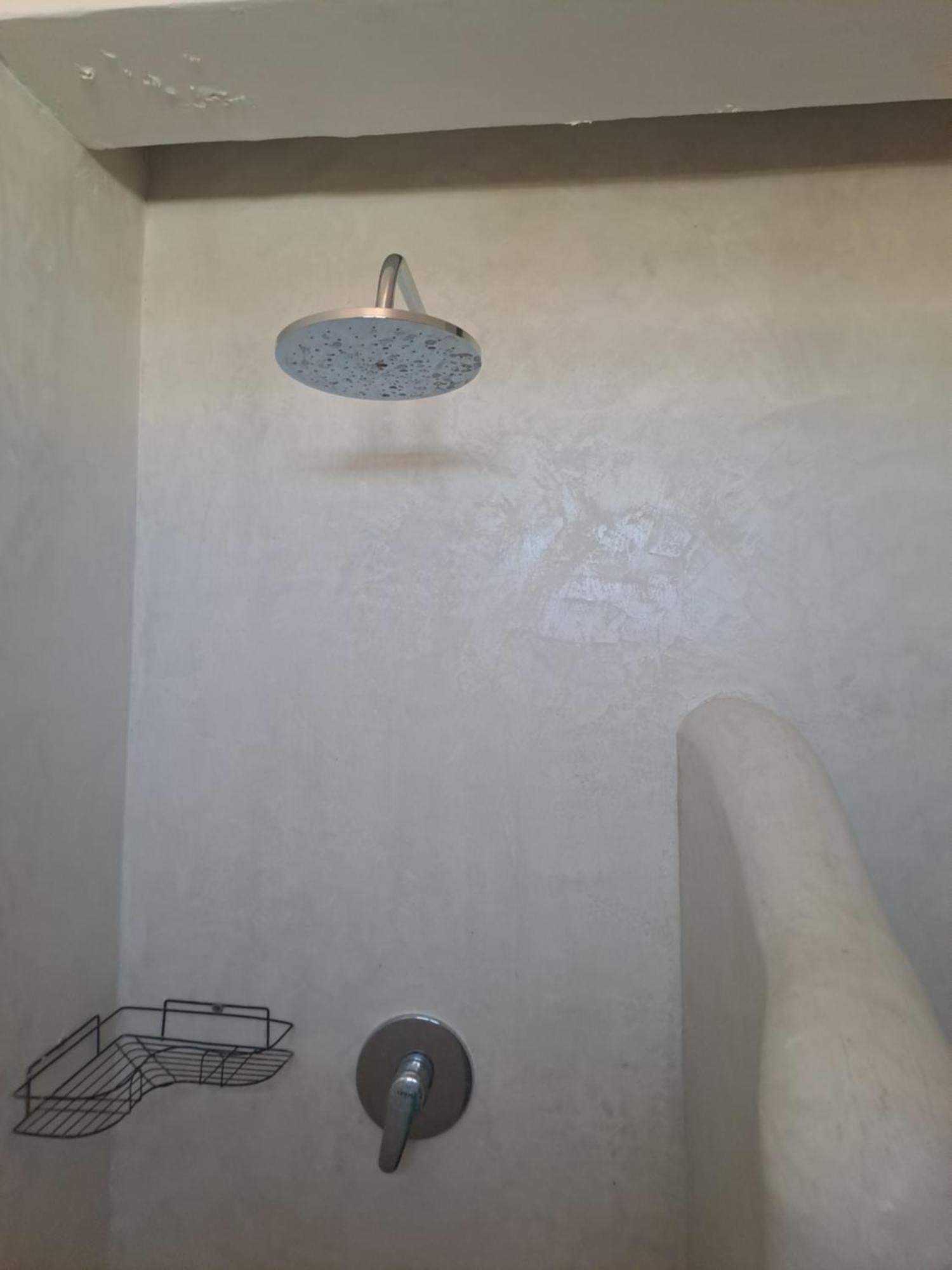 Kaleb'S Beachfront Serviced Studio Apartments Malindi Eksteriør billede