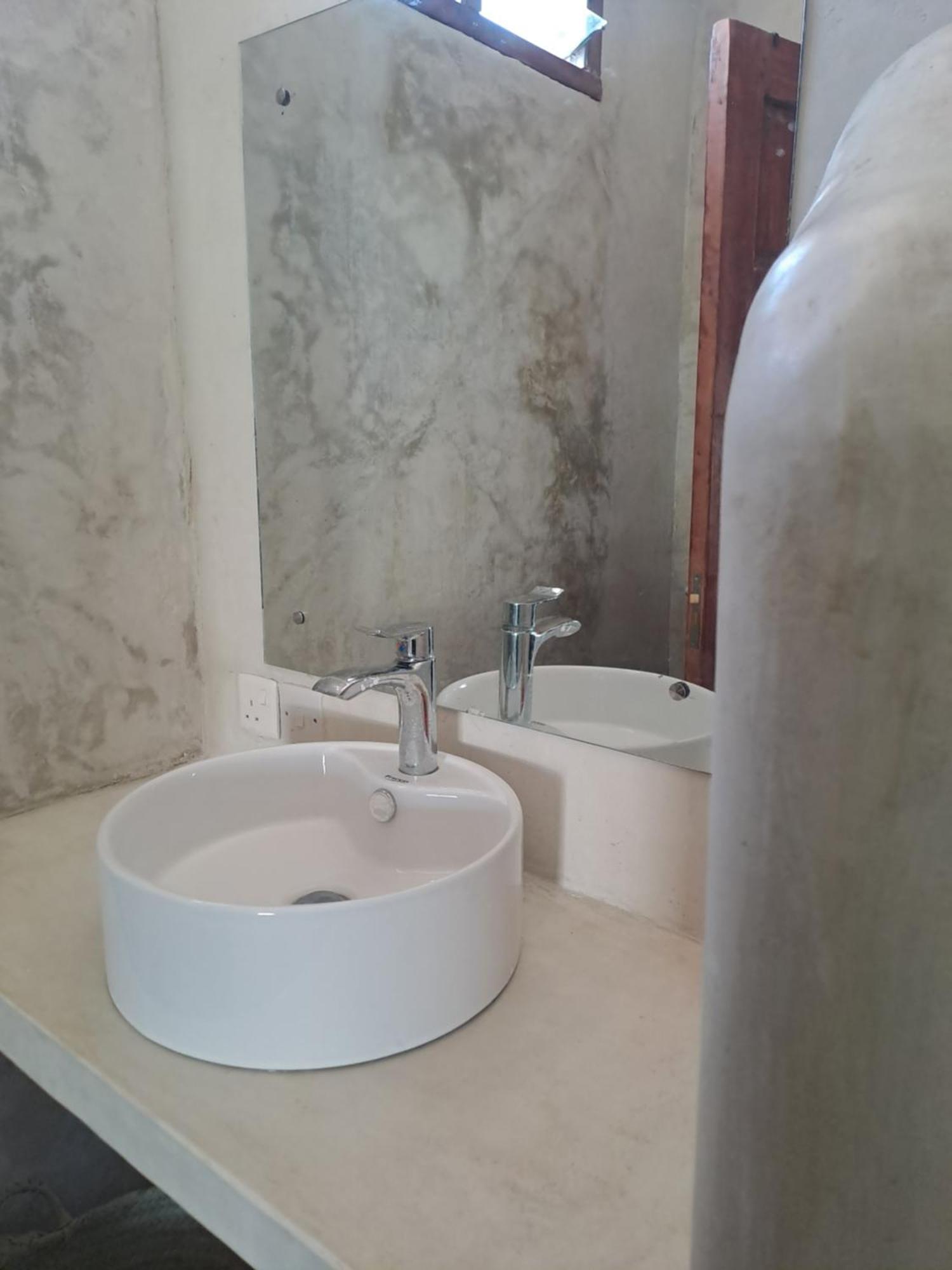 Kaleb'S Beachfront Serviced Studio Apartments Malindi Eksteriør billede